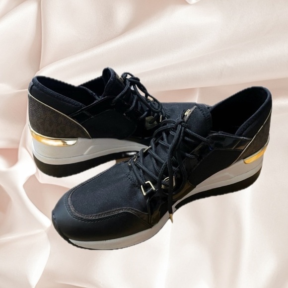 MICHAEL Michael Kors Women's Liv Trainer Logo Sneakers, 8.5M - Picture 2 of 15